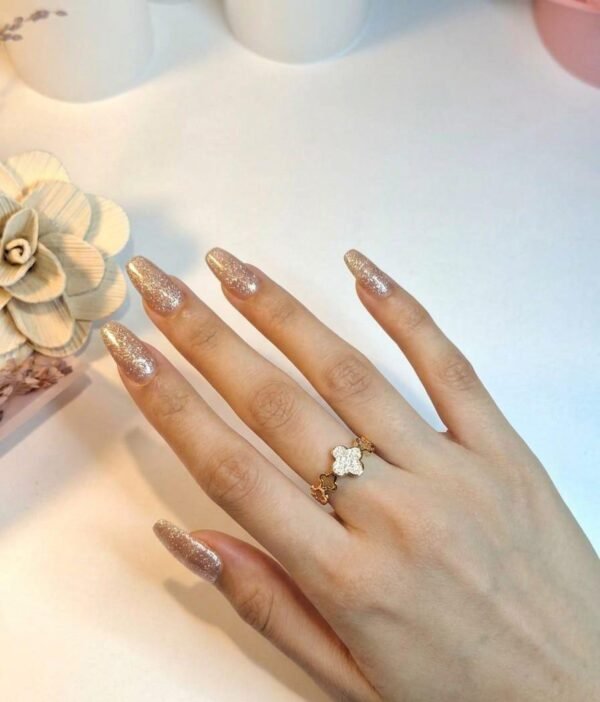 The Clover Spark Ring