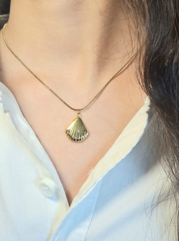 The Star Shell Pendent